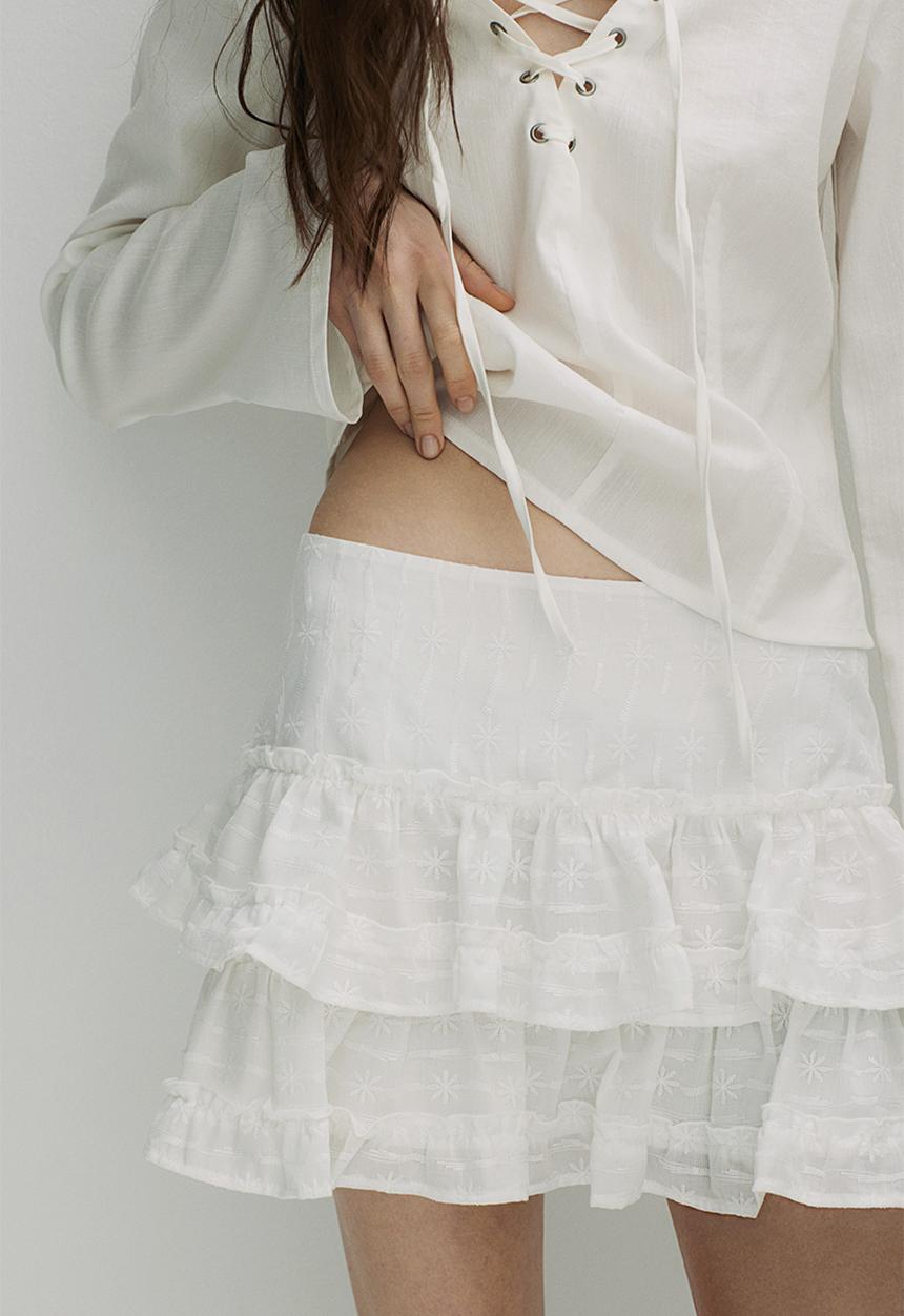 H&M - Embroidered tiered skirt - cream