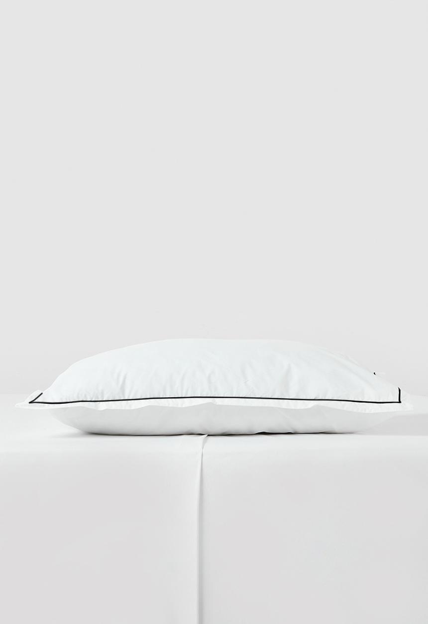 Sixth Floor - Oxford Satin Stitch King pillow case - white & black