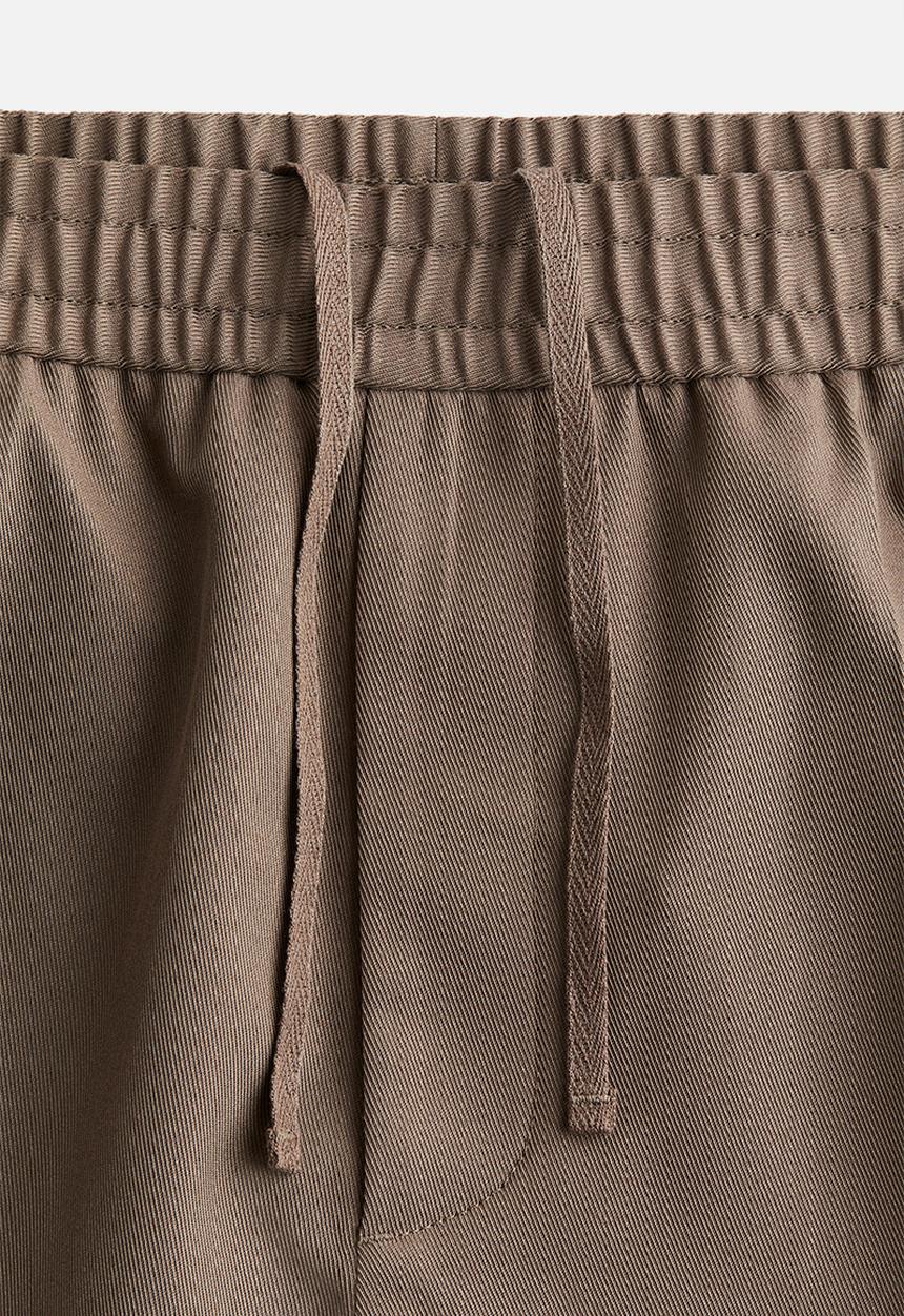 H&M - Slim fit twill trousers - dark beige