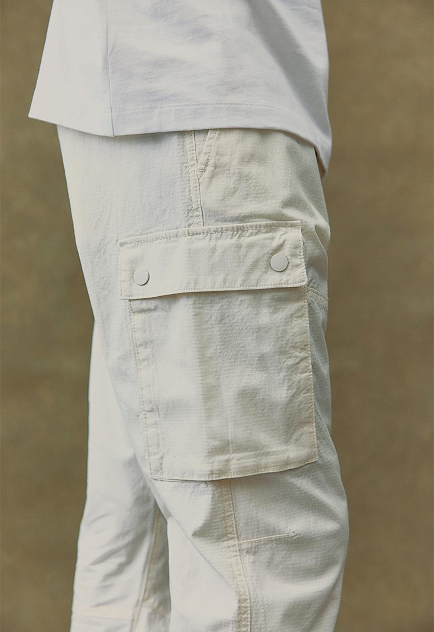 H&M - Slim fit ripstop cargo trousers - cream 