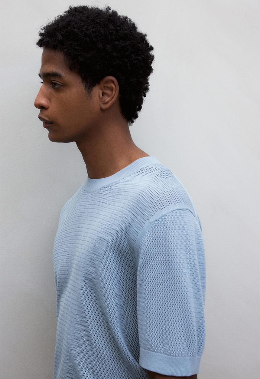 H&M - Regular fit hole-knit t-shirt - light blue