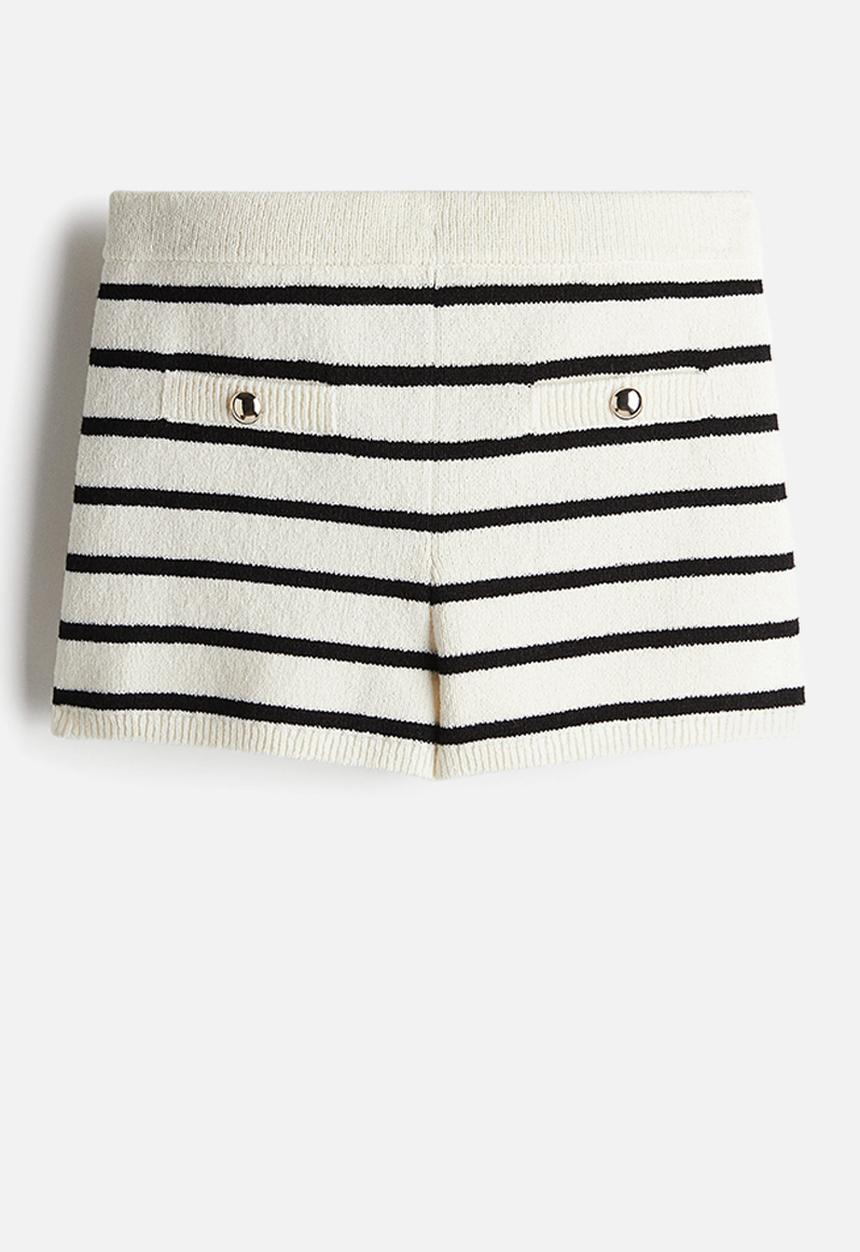 H&M - Knitted mini shorts - cream & black striped