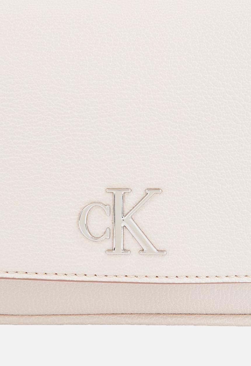 Calvin Klein - Minimal monogram shoulder bag20- wind chime