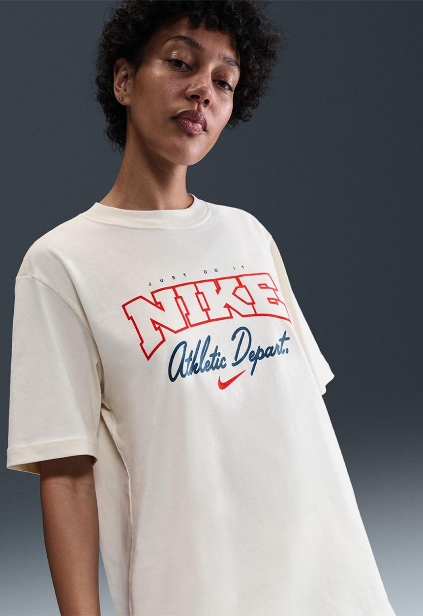 Nike - Nike womens Phoenix Fleece tee - pale ivory