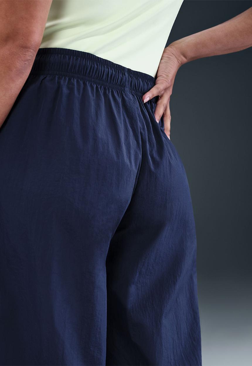 Nike - Nike womens speed shorts - Midnight navy/sail