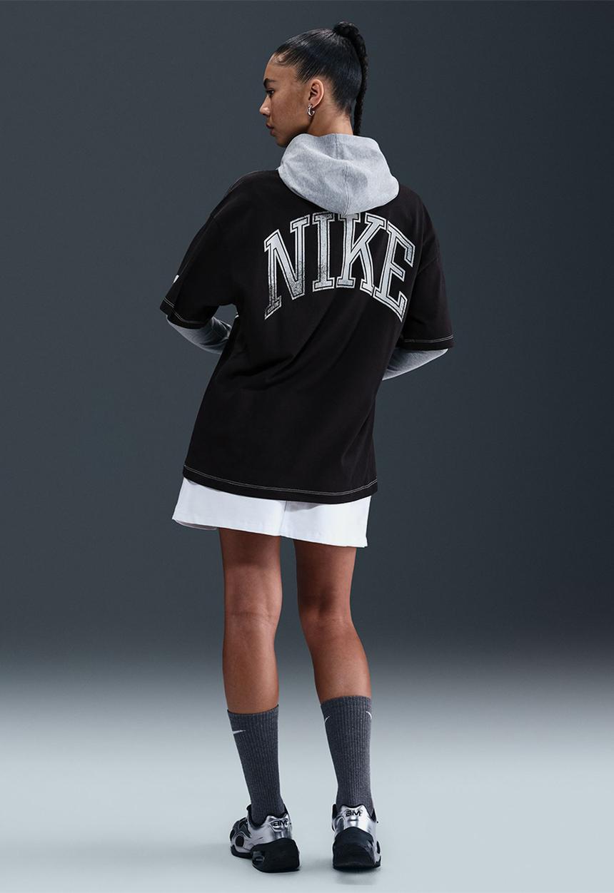 Nike - Nike womens street tee - black
