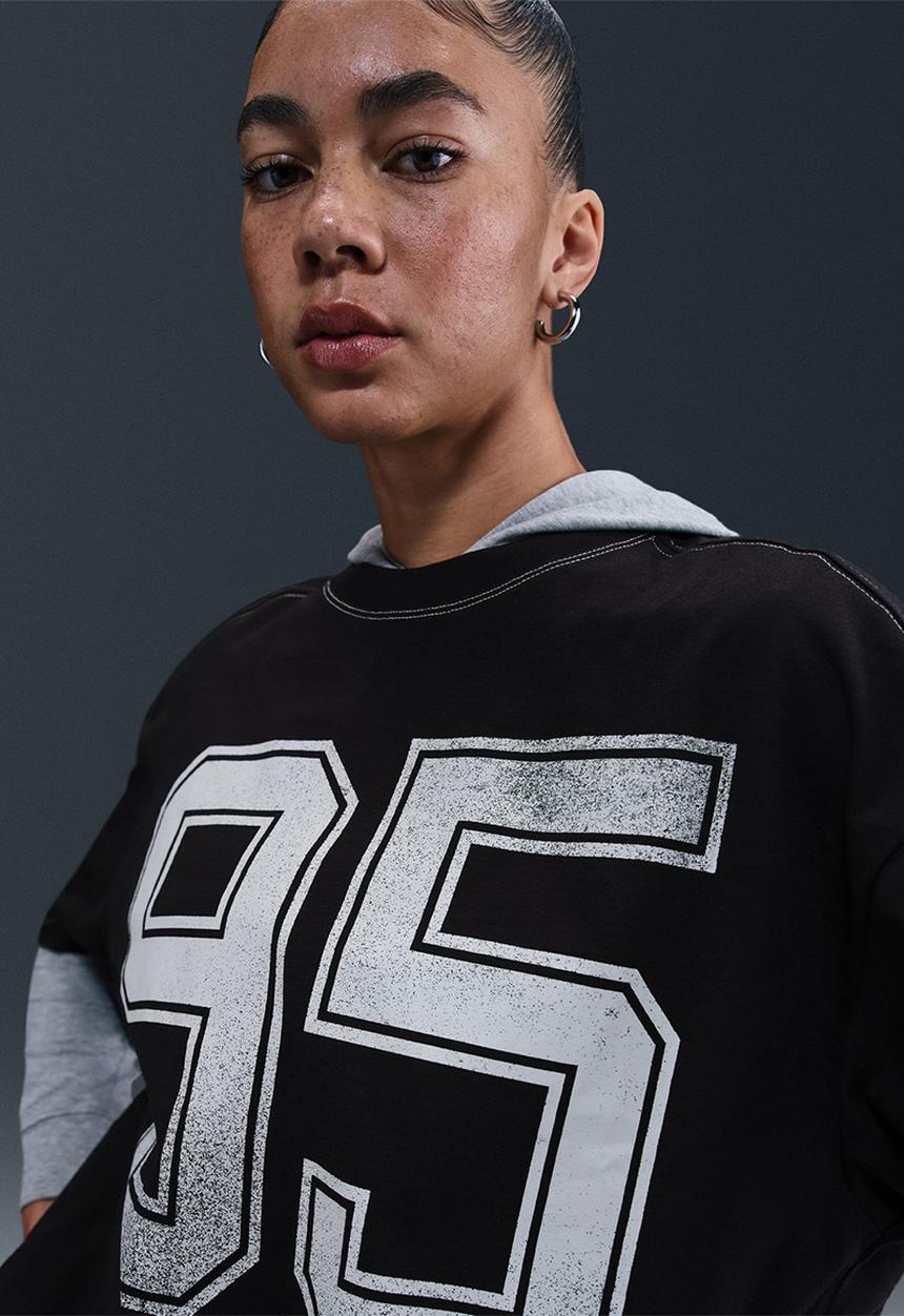 Nike - Nike womens street tee - black