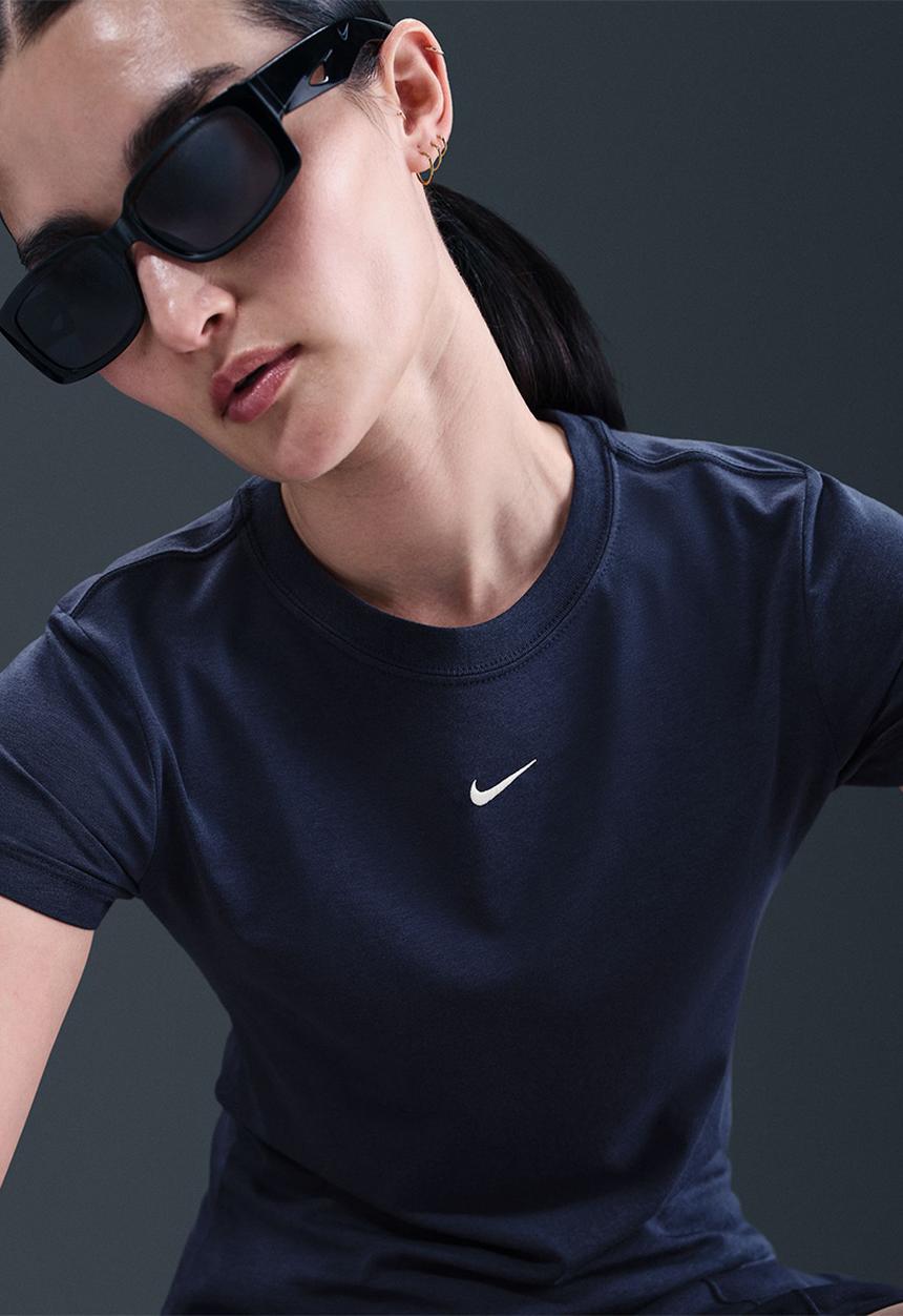 Nike - Nike womens chill knits cropped tee - midnight navy/sail