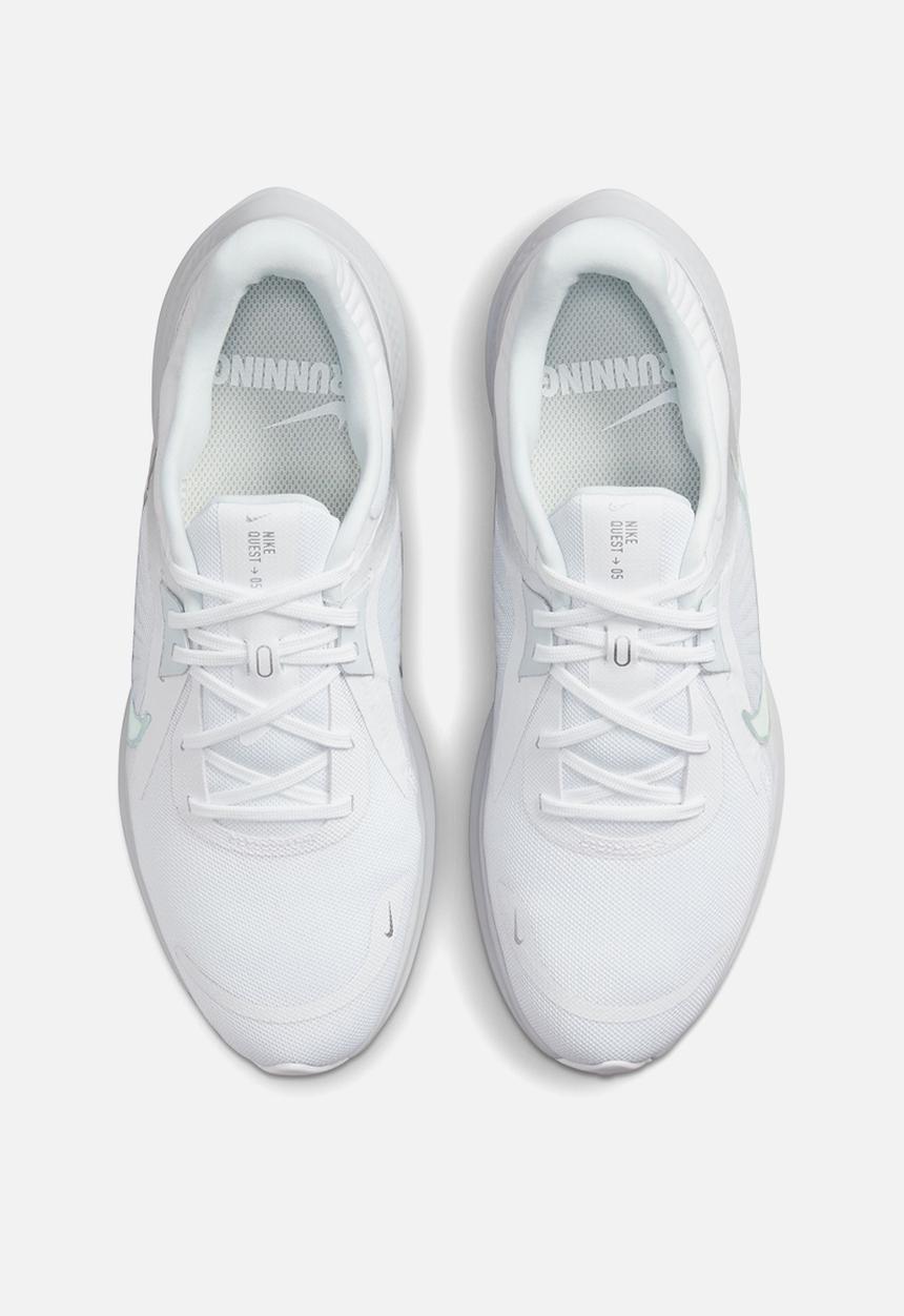 Nike - Quest 5