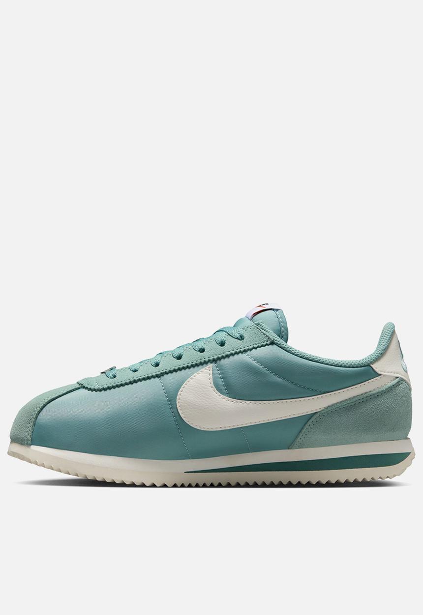 Nike - Nike Cortez Textile
