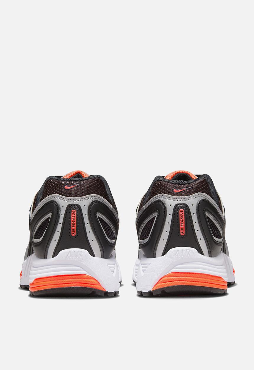Nike - NIKE AIR PEGASUS 2005