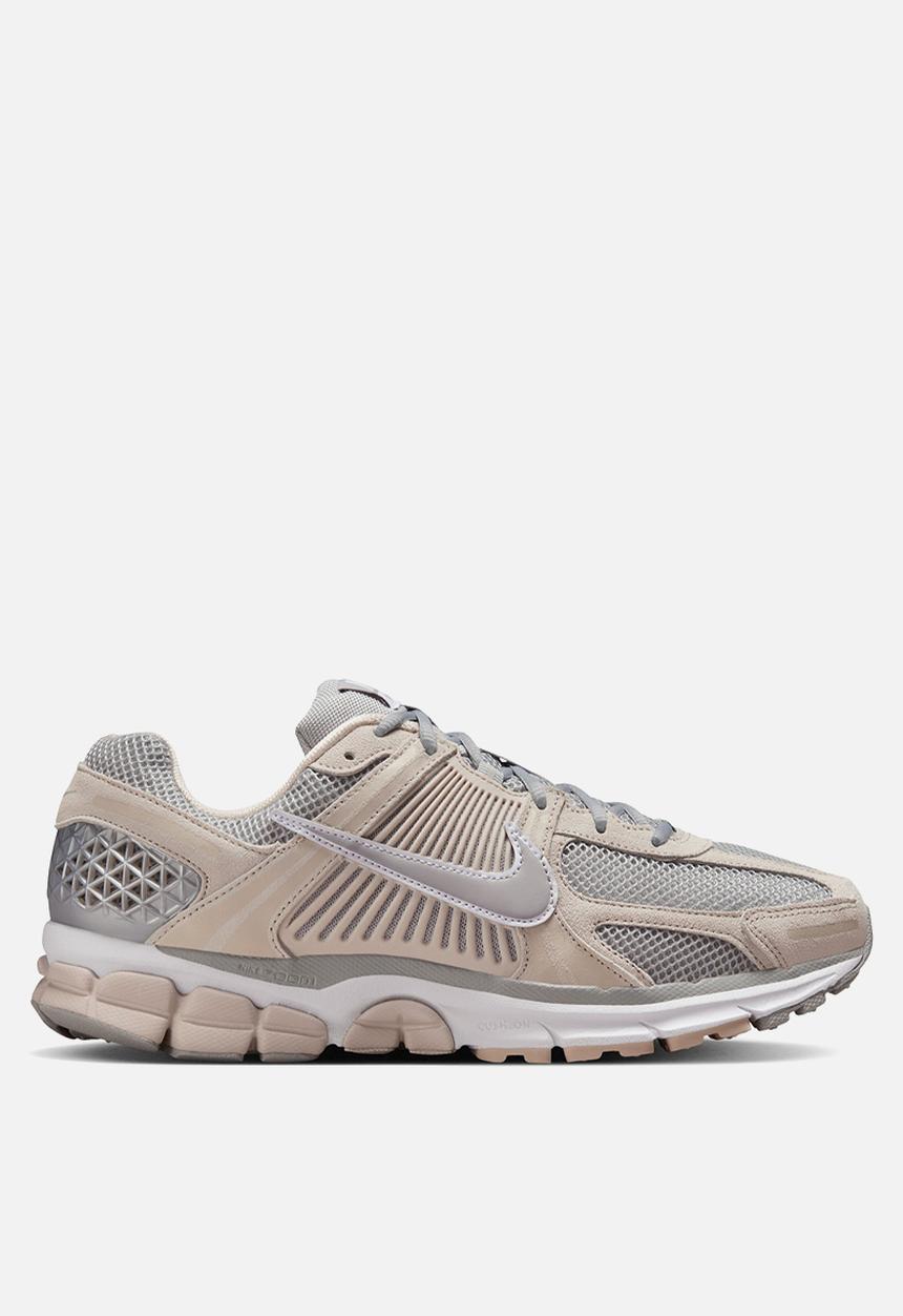 Nike - Nike Zoom Vomero 5