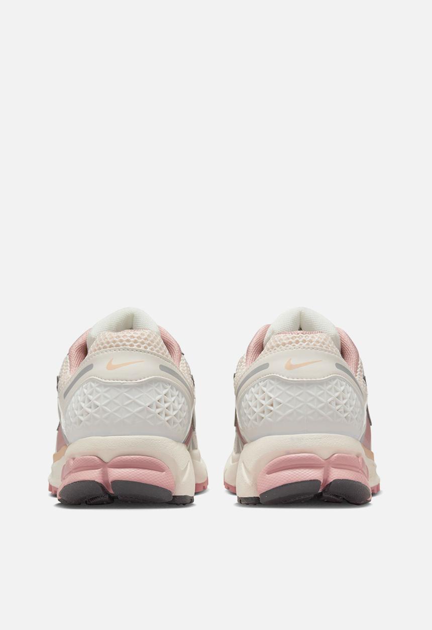 Nike - Nike Zoom Vomero 5