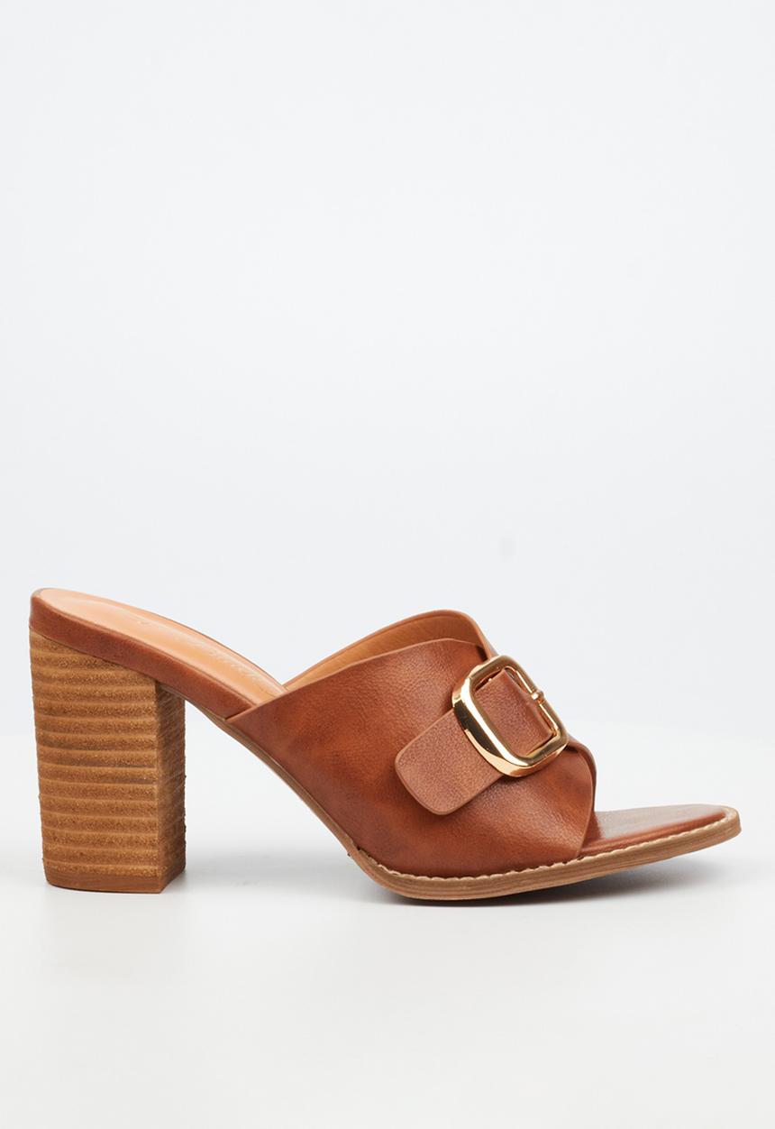 Miss Black - Almond 2 mule block heel - tan