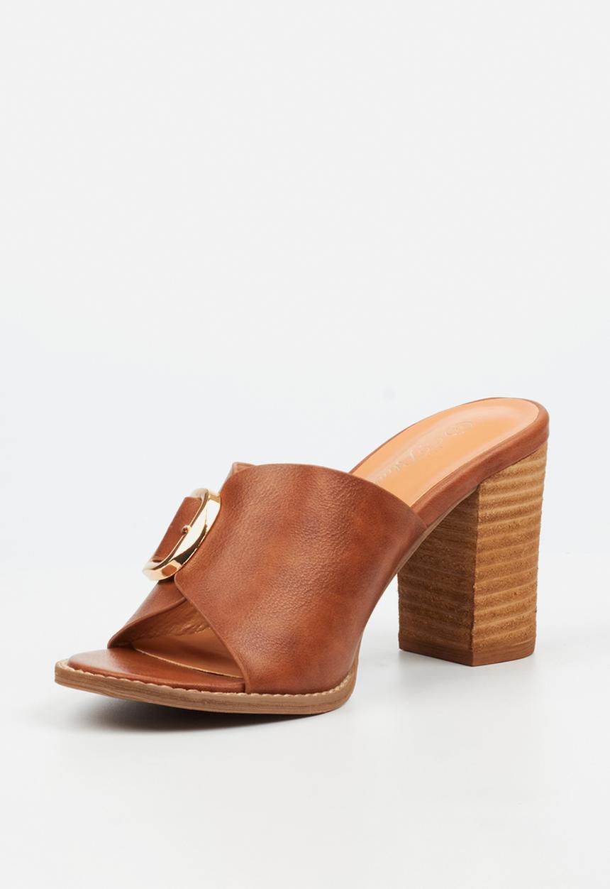 Miss Black - Almond 2 mule block heel - tan
