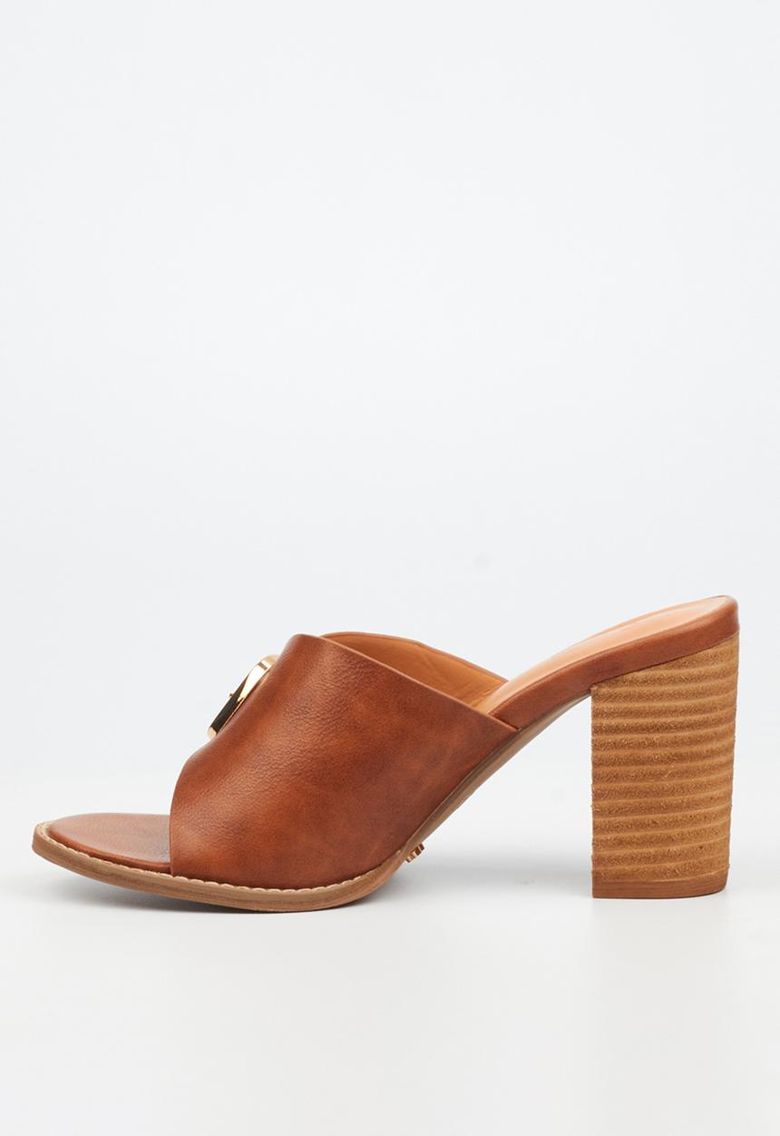 Miss Black - Almond 2 mule block heel - tan
