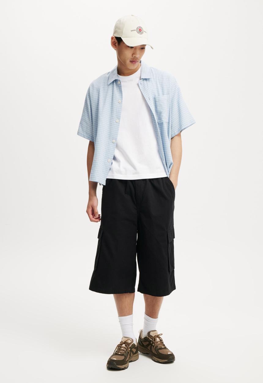 Cotton On - Super Baggy Cargo Short - Washed Black