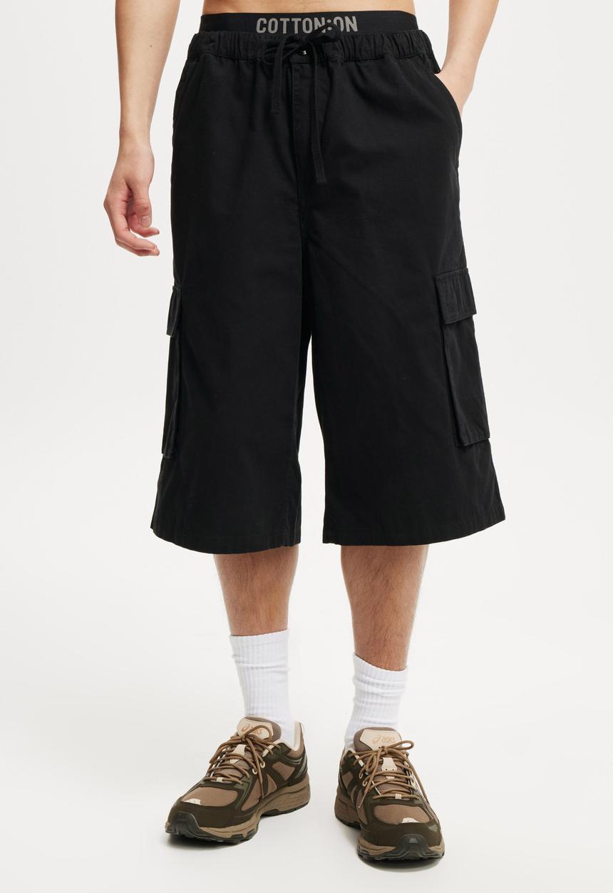 Cotton On - Super Baggy Cargo Short - Washed Black