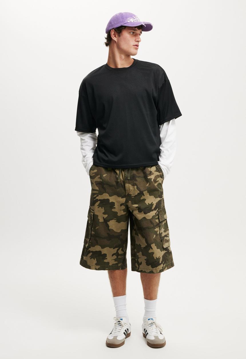 Cotton On - Super Baggy Cargo Short - Camo