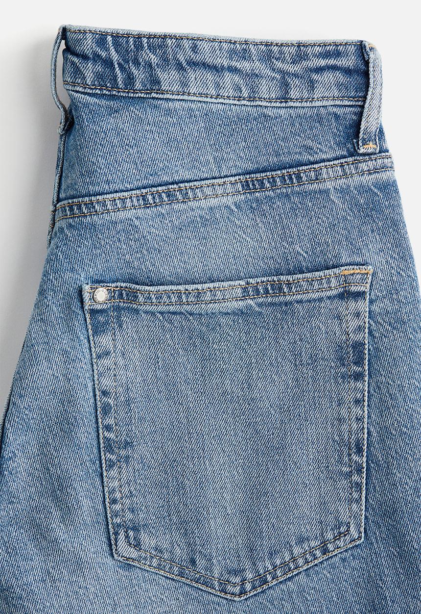 H&M - Curvy fit flared high jeans - light denim blue
