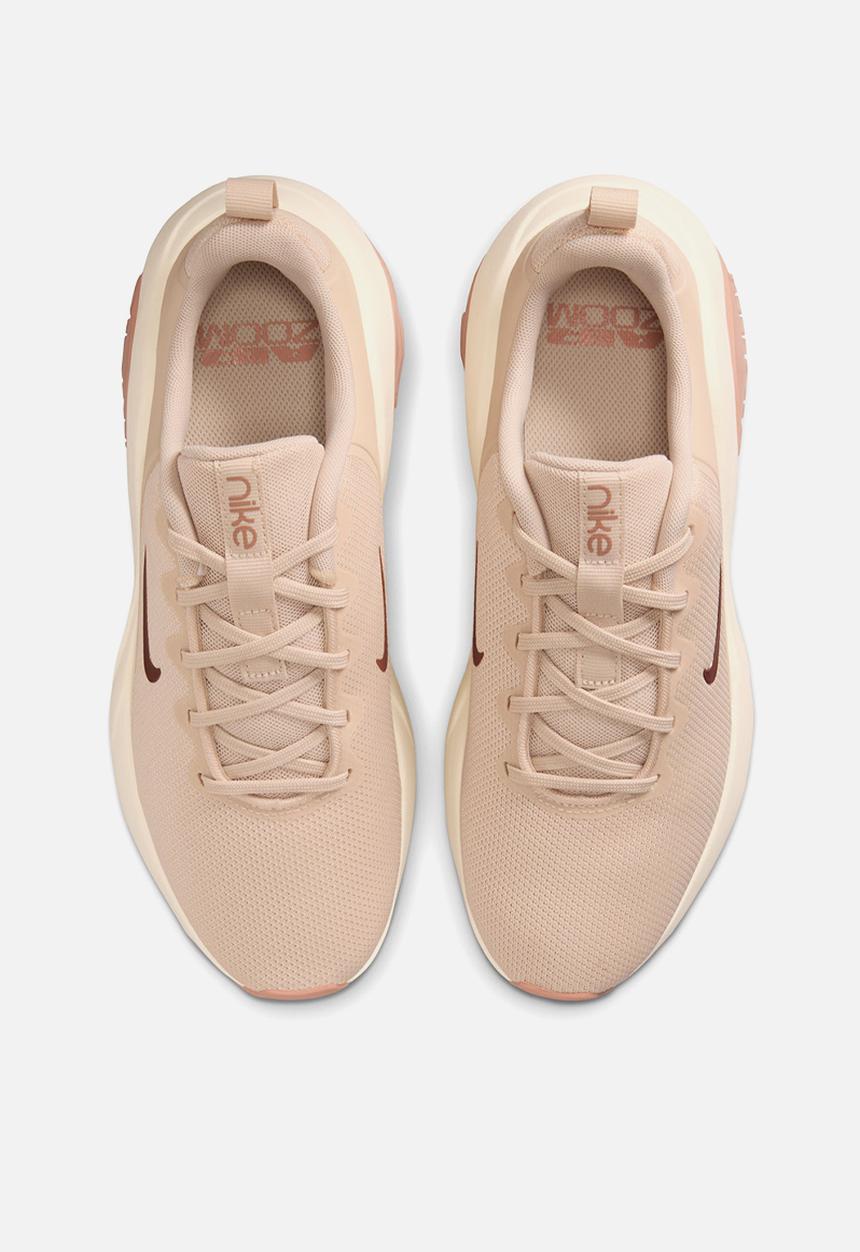 Nike - Nike Bella 7