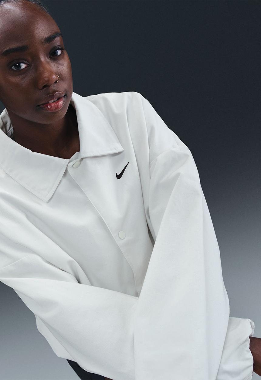 nike womens street woven jacket - summit white/vast grey/black