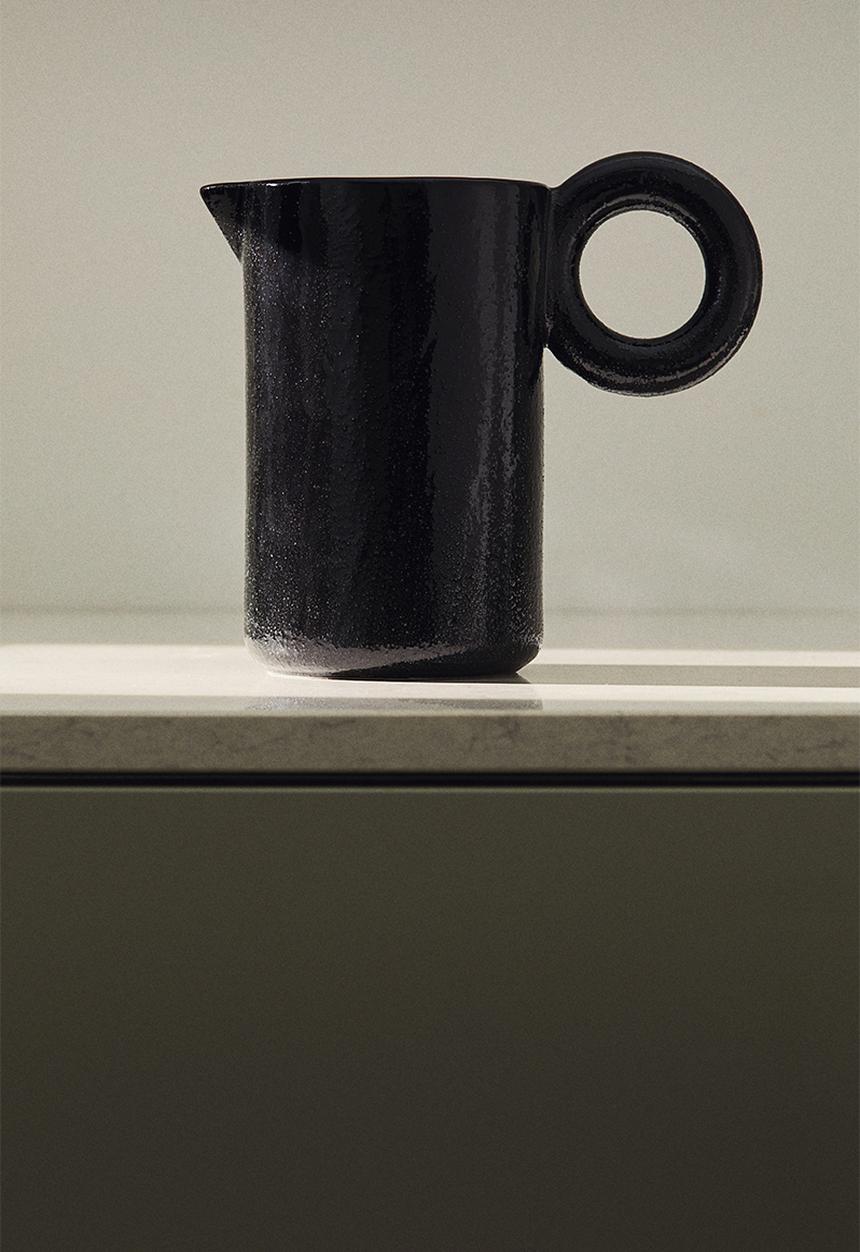 H&M - Stoneware jug - black