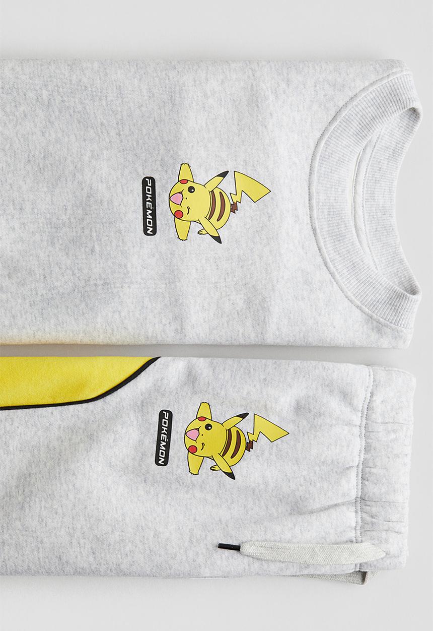 H&M - 2-Piece block-coloured set - light grey pokémon