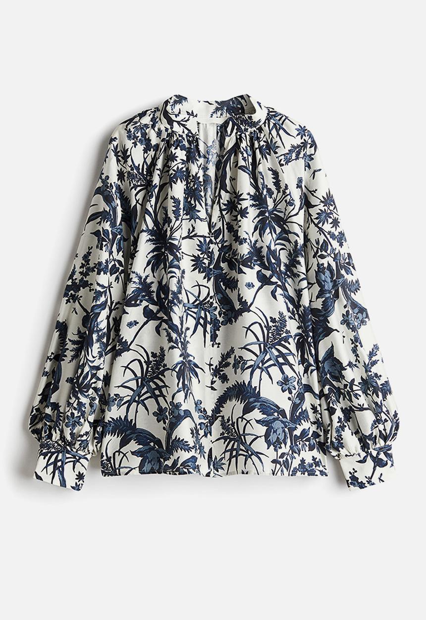H&M - Oversized blouse - white/navy blue patterned
