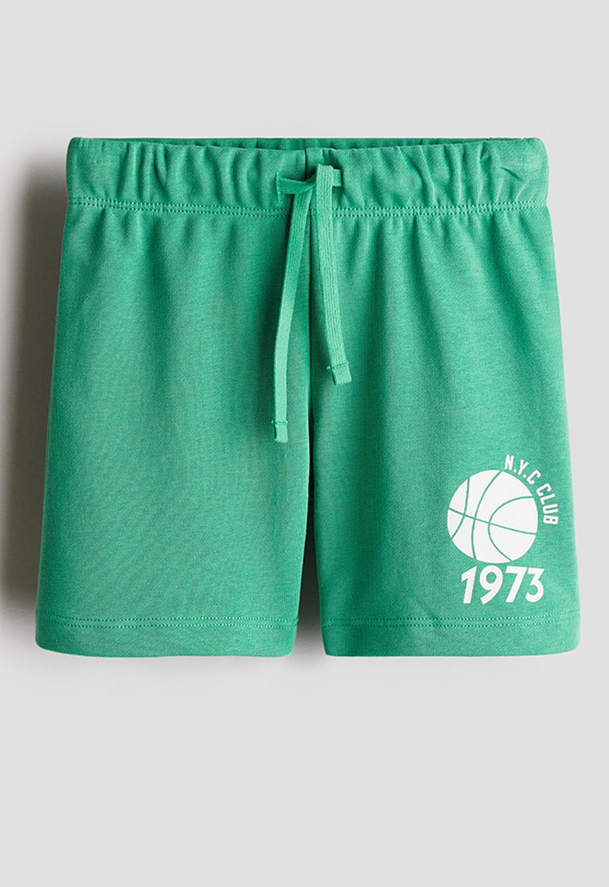 H&M - Printed sweatshorts - bright green basketball