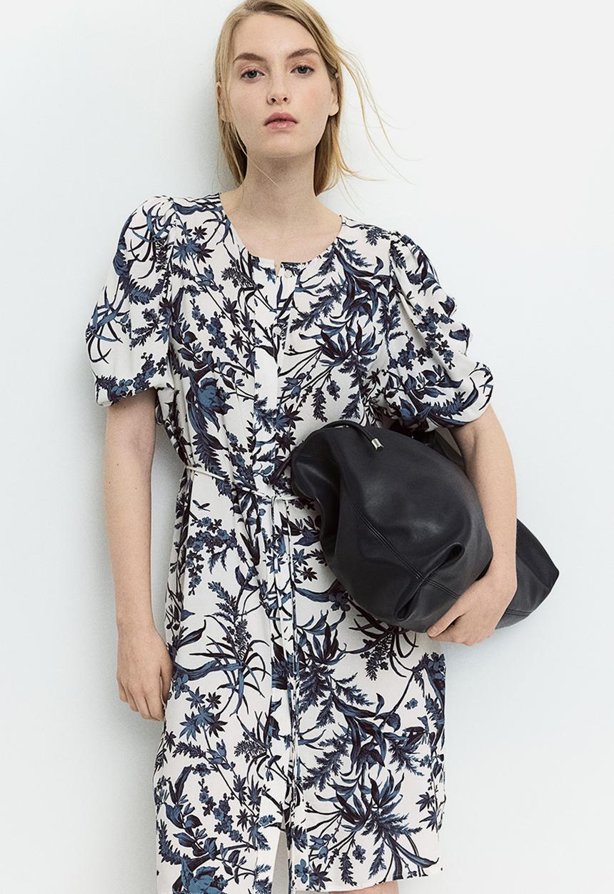 H&M - Tie-belt dress - white/blue patterned 
