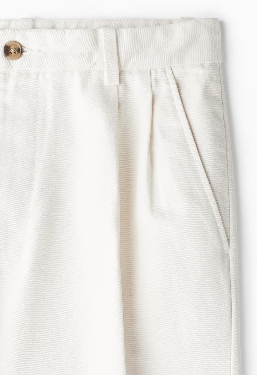 H&M - Regular fit crease-leg chinos - white