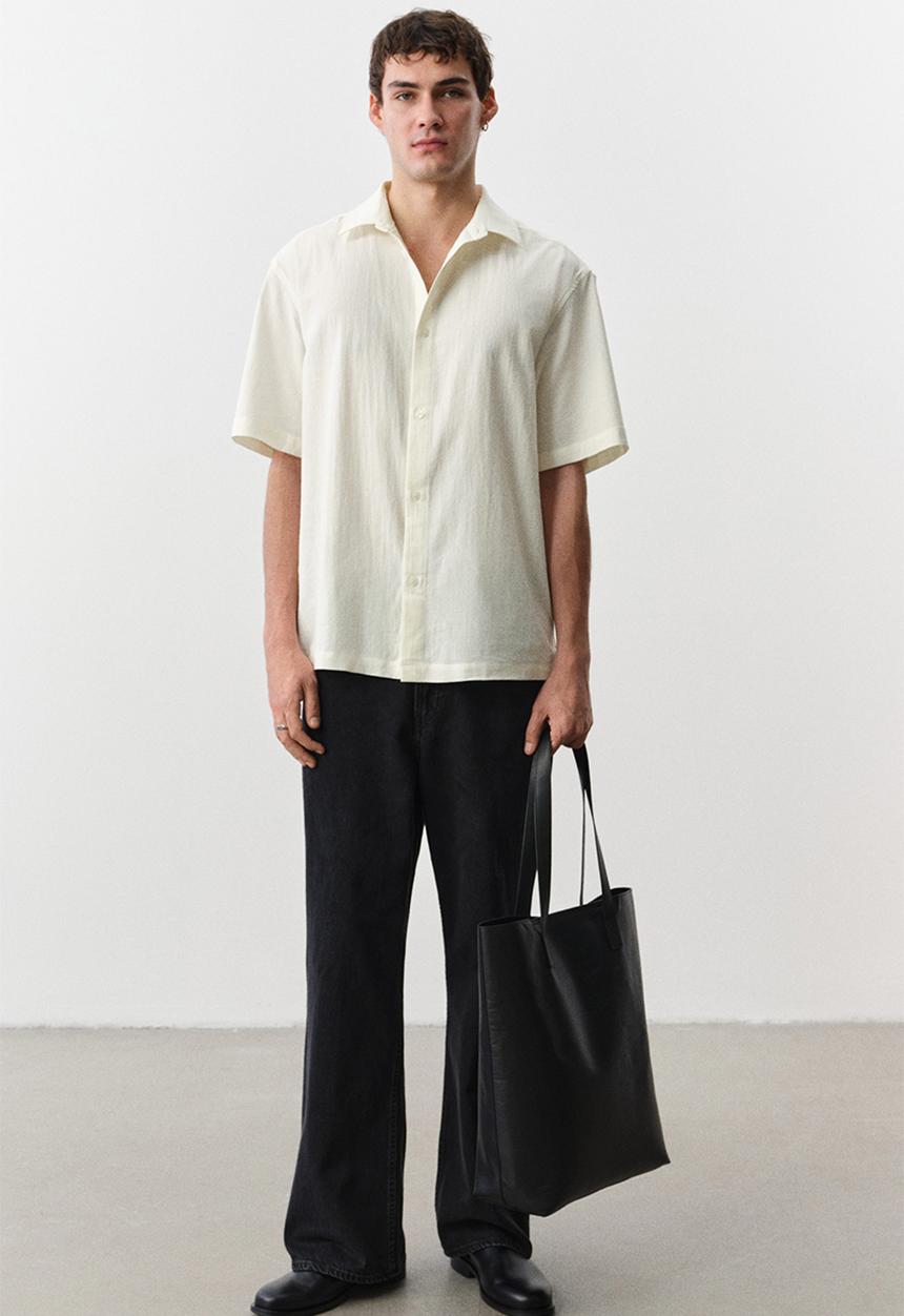 H&M - Regular fit textured shirt - cream