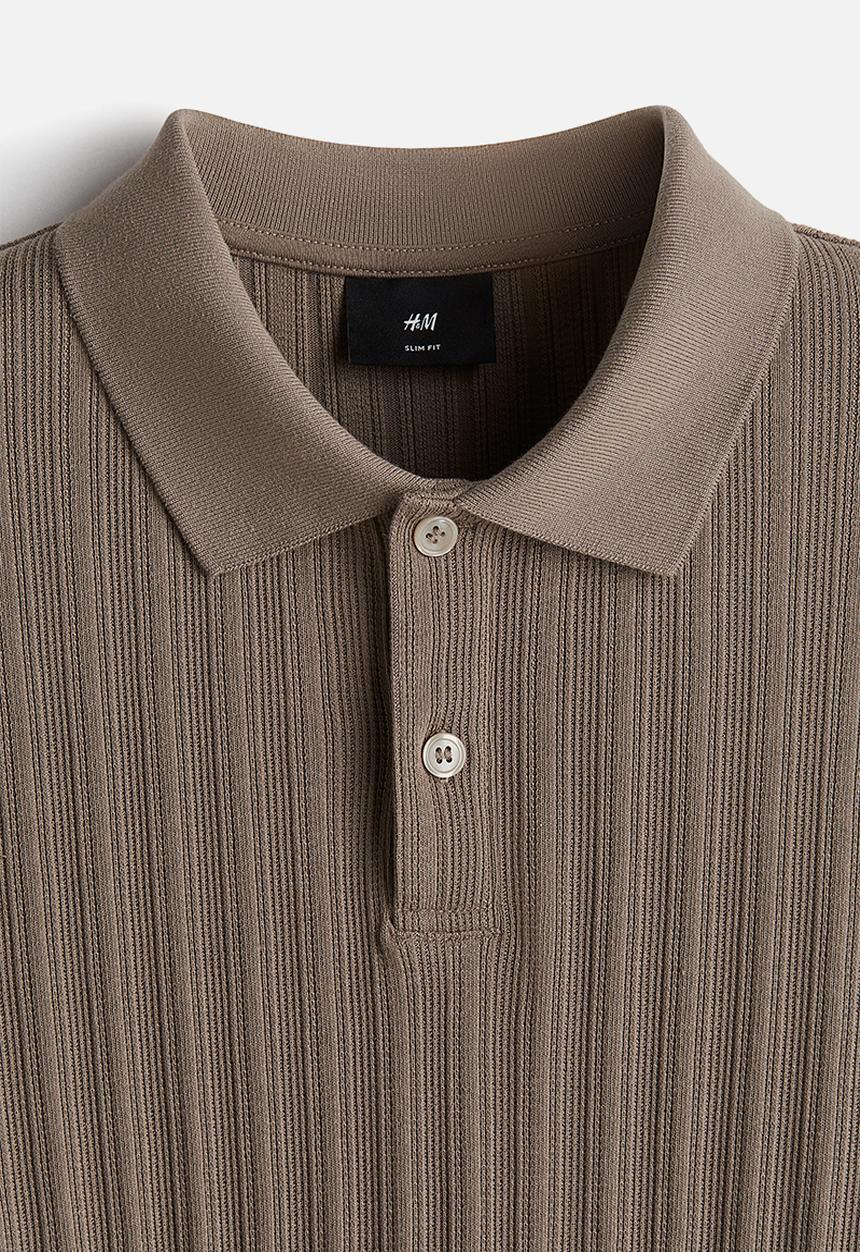 H&M - Slim fit textured jersey polo shirt - dark beige