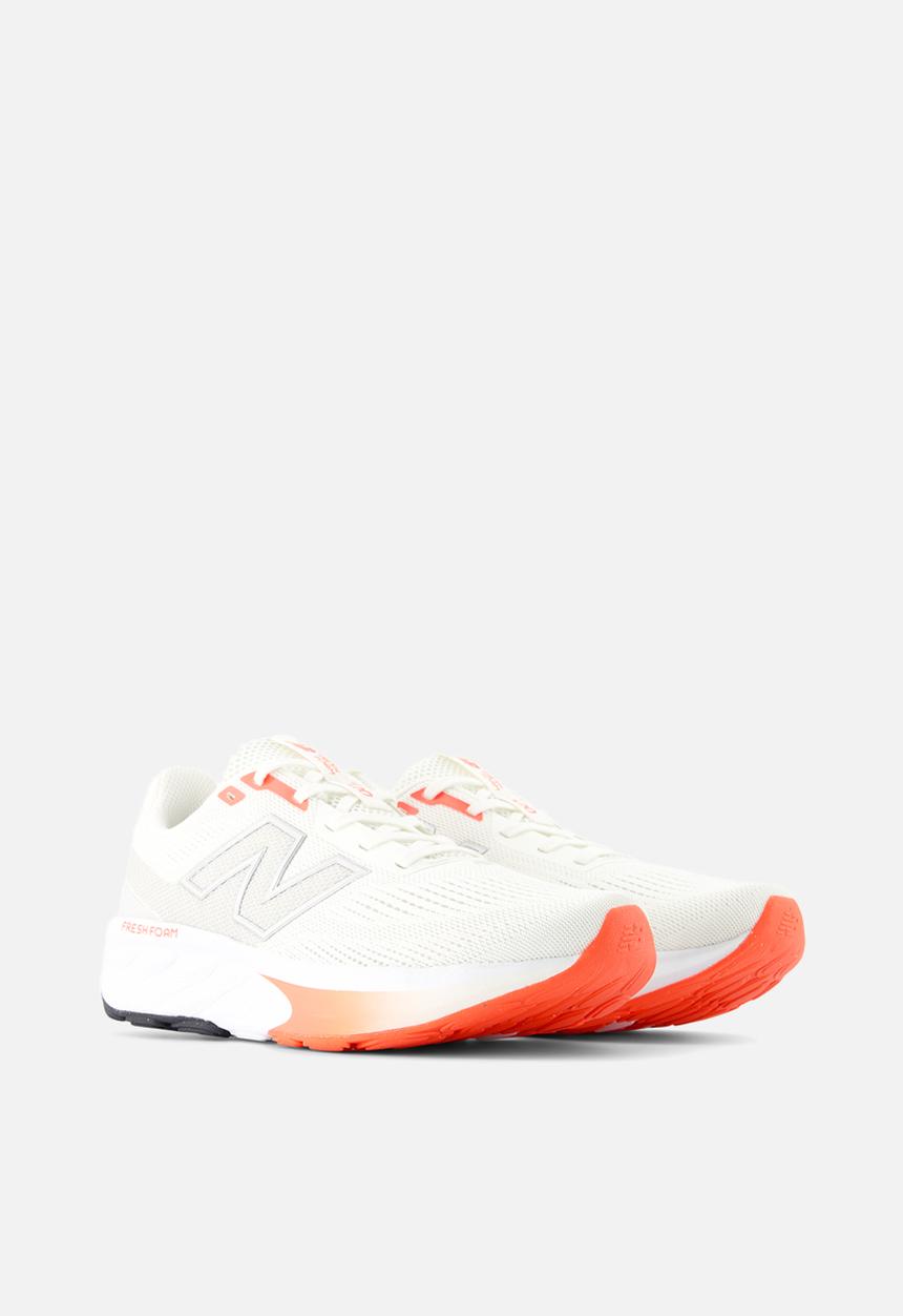 New Balance  - Fresh Foam 520