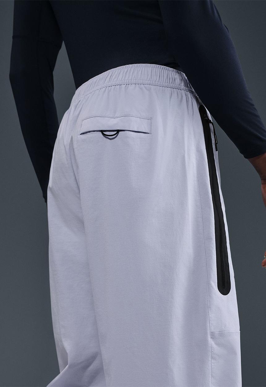 Nike - Tech Woven Oversized Trousers - Ghost/Ghost/Black