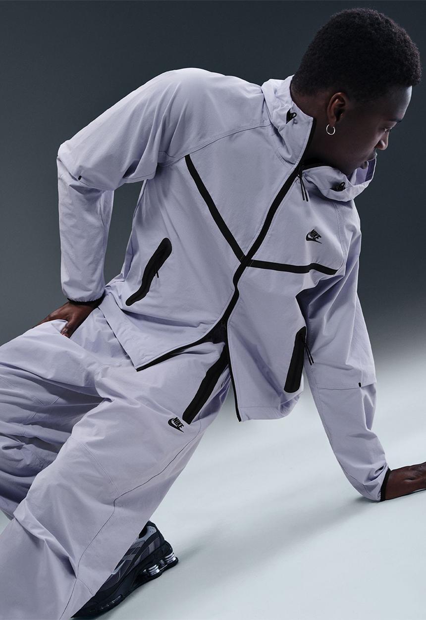 Nike - Tech Woven Oversized Trousers - Ghost/Ghost/Black