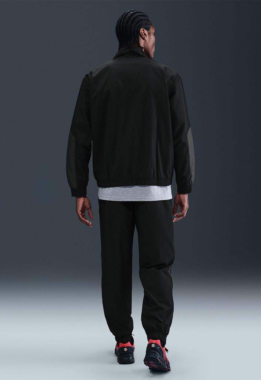 Nike - NSW TN Woven Track Jacket - Black/Unvred