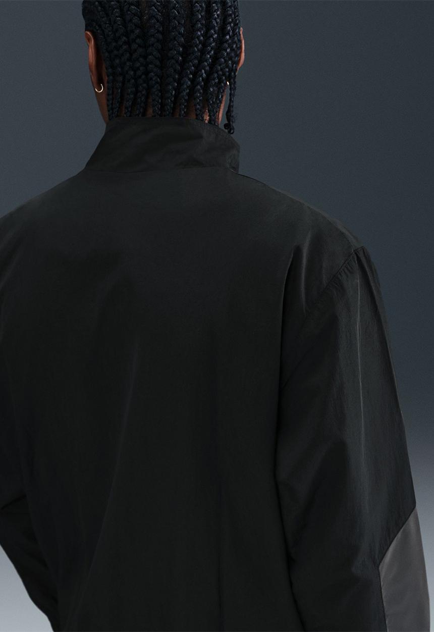 Nike - NSW TN Woven Track Jacket - Black/Unvred