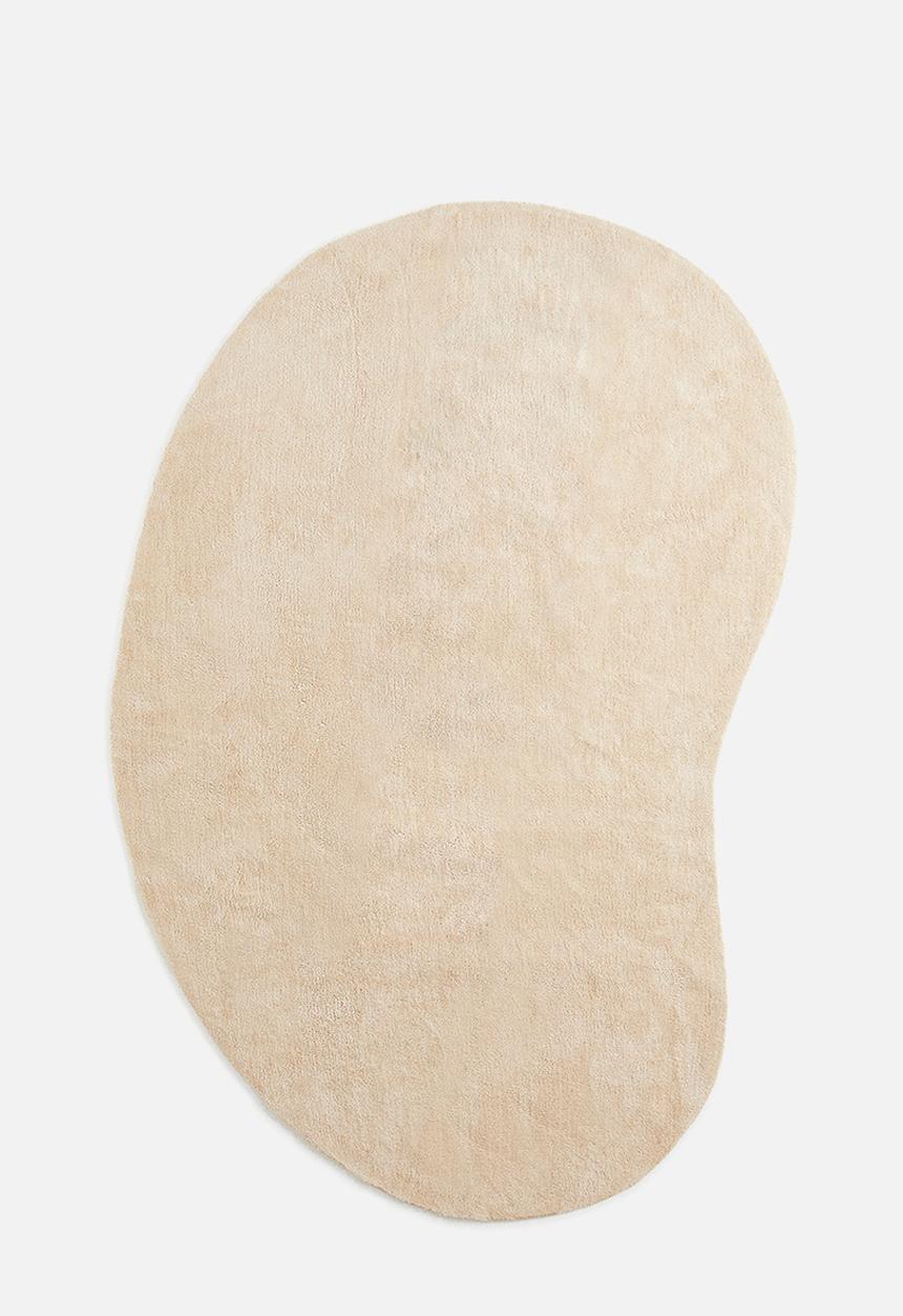 H&M - Large asymmetric rug - light beige