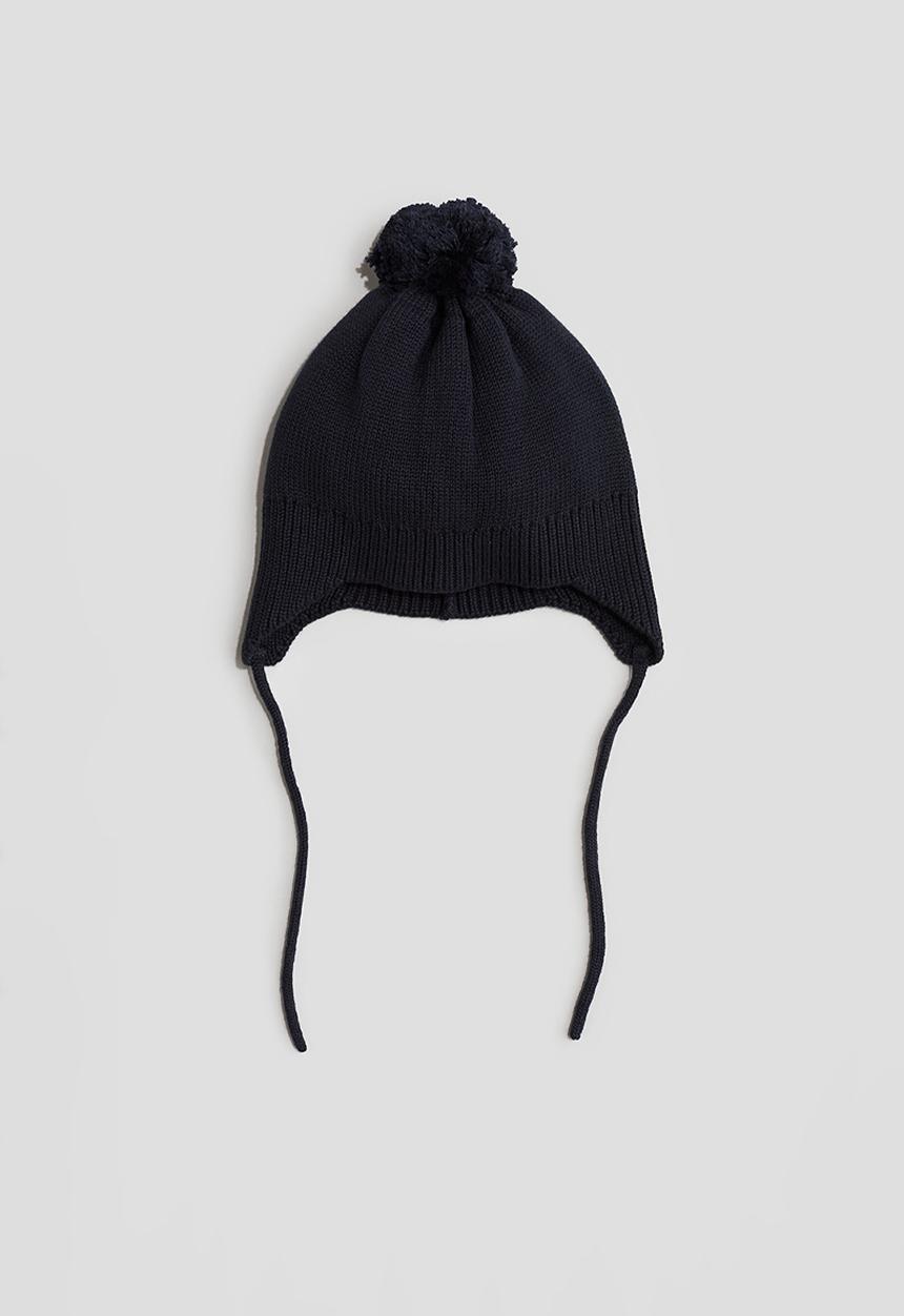 H&M - Beanie with earflaps - black