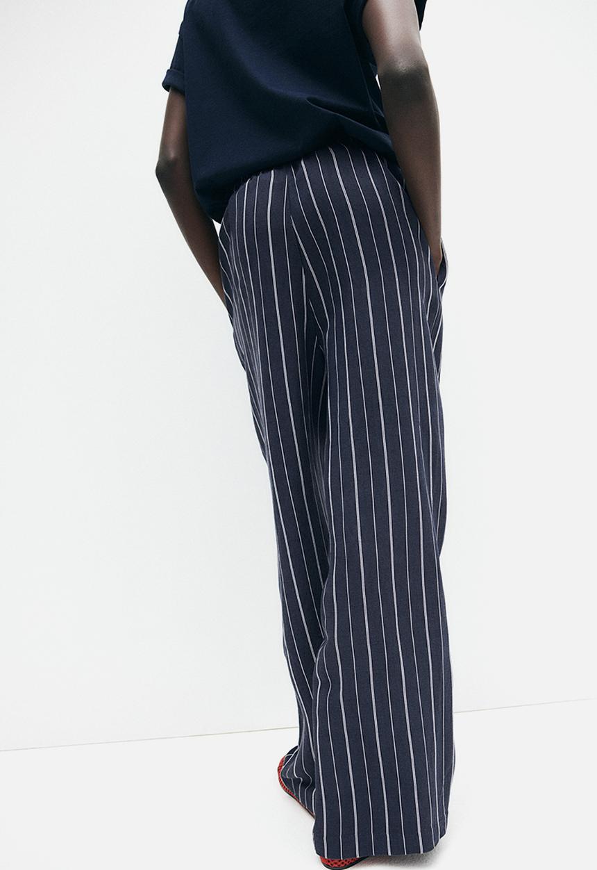 H&M - Linen-blend trousers - navy blue striped