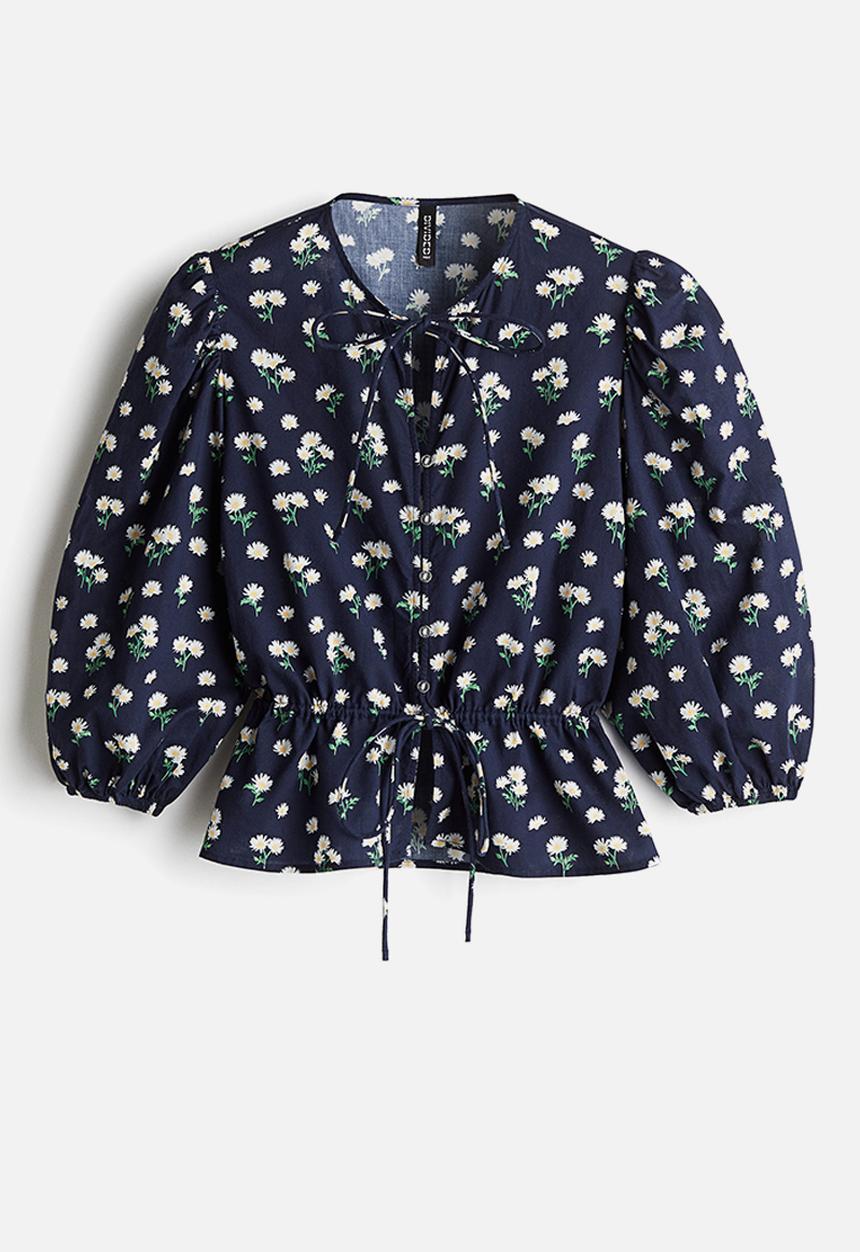 H&M - Puff-sleeved cotton blouse - navy blue daisies 