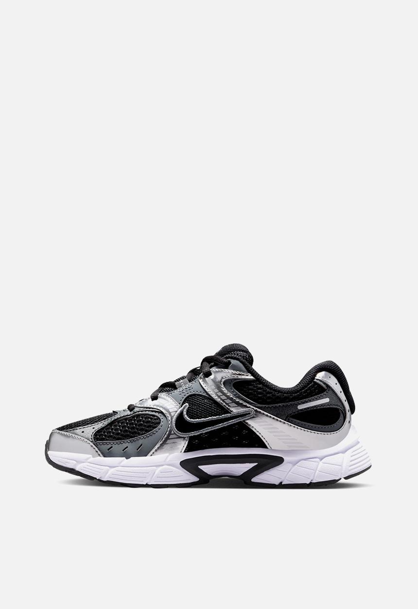 Nike - Nike V5 Rnr Grade School