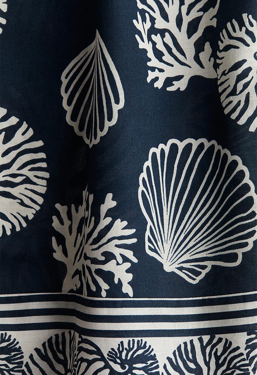 H&M - Printed drawstring shorts - navy blue seashells