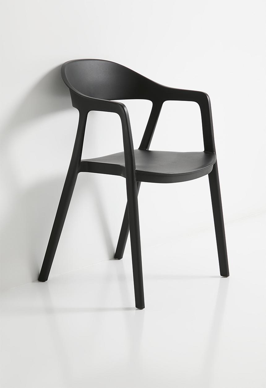 Sixth Floor - Tiatro PP Chair - Black