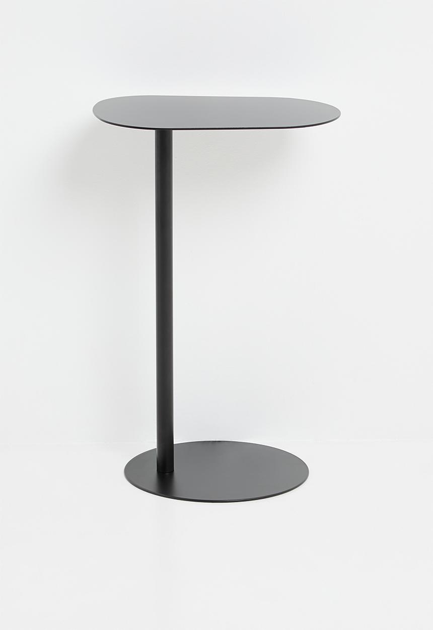 H&S - Organic side table - Black 