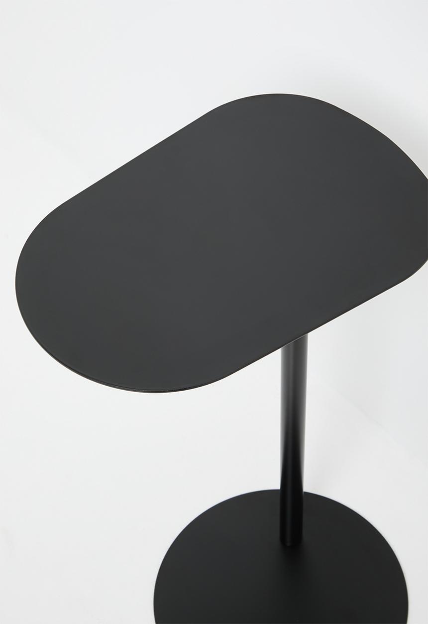 H&S - Organic side table - Black 