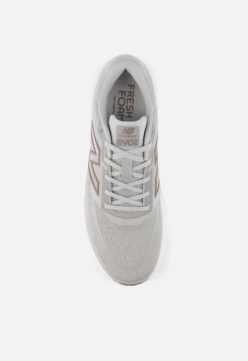 New Balance  - FRESH FOAM MEVOZ
