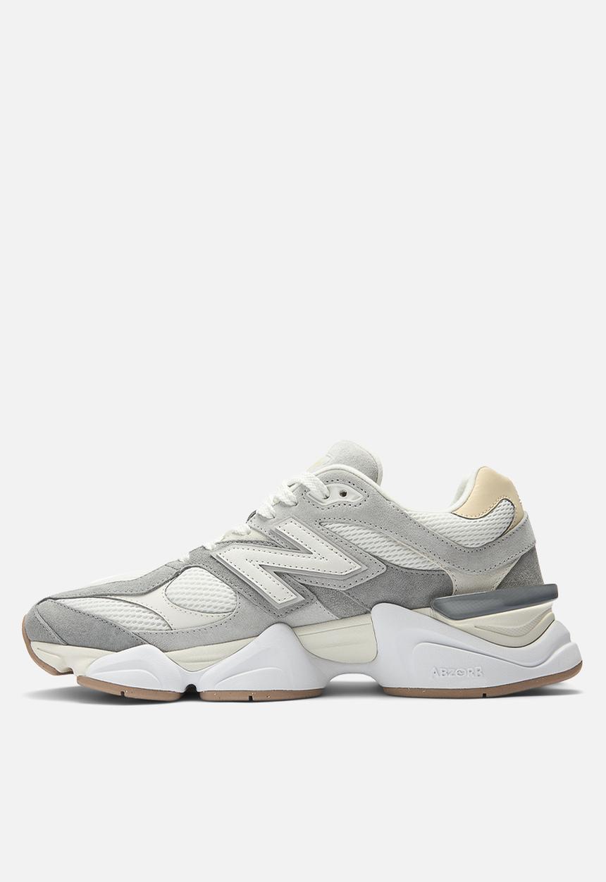 New Balance  - 9060